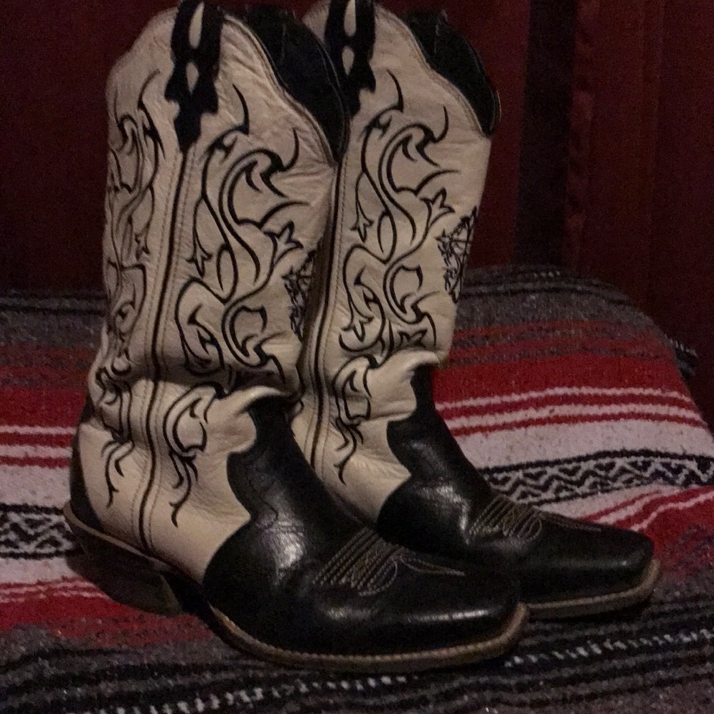 Twisted X Black and Cream Two-Tone Women's Heeled Cowboy Boots